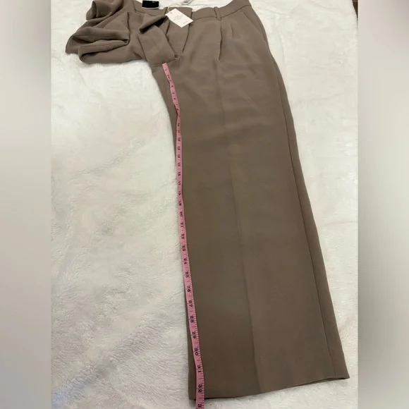 NWT Aritzia The Effortless Pant -High-Wasted,Wide-Leg Japanese Crepe Trousers - Picture 11 of 16